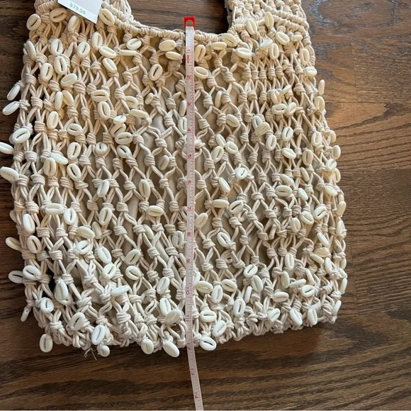 NWT Inc international Concepts macrame shell tote. Inside pockets snap close - Picture 3 of 8